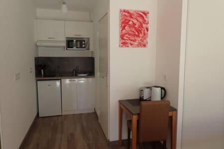 Les Jardins D'Athena Aparthotel Éguilles Εξωτερικό φωτογραφία